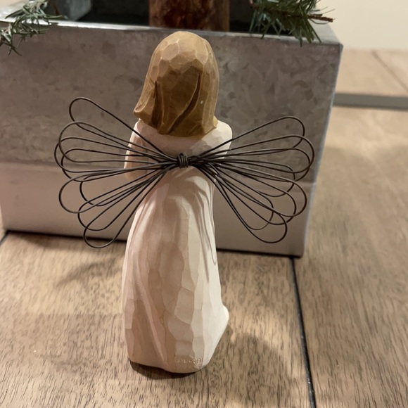 Willow Tree Angel of the Garden. - Picture 2 of 3